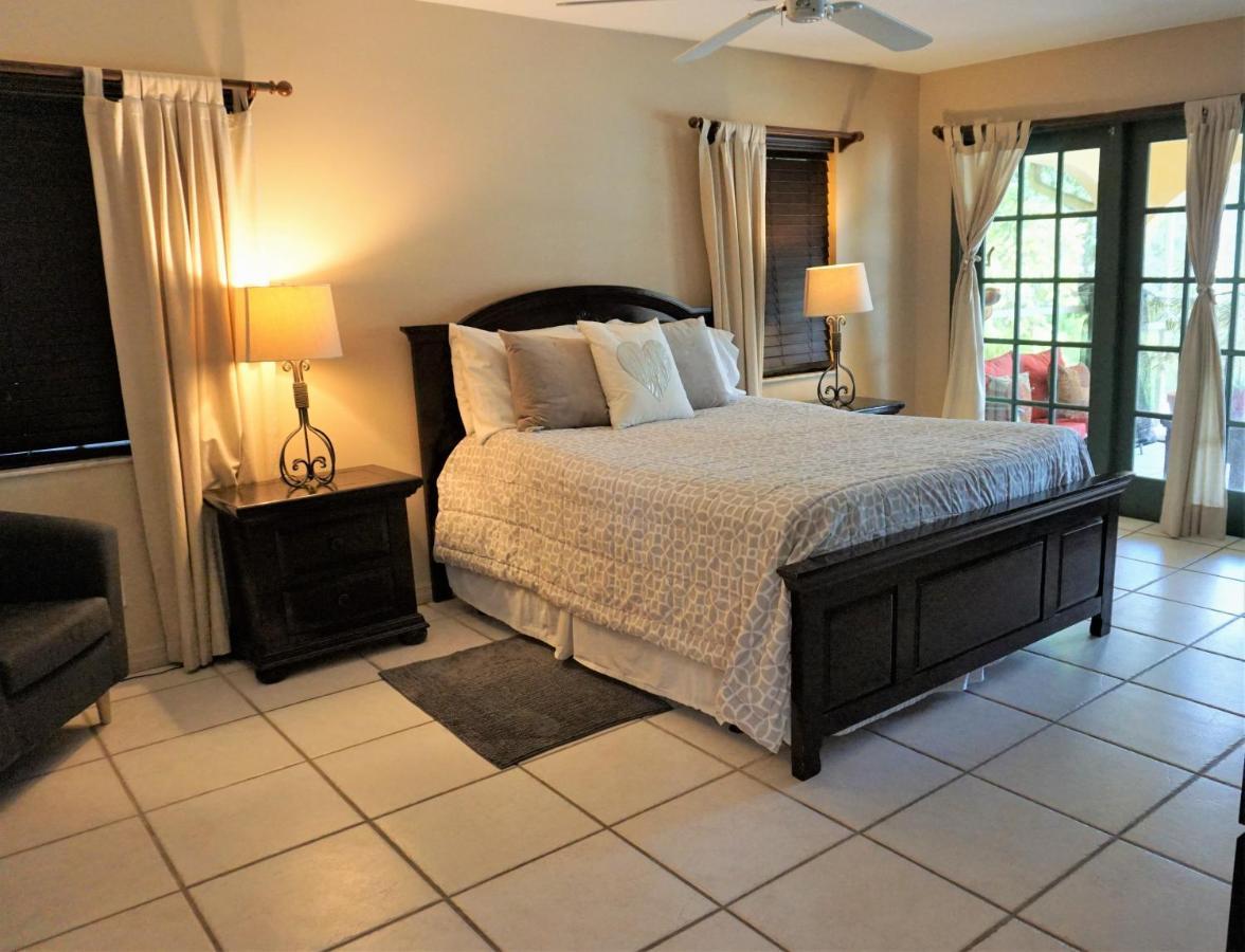 Jupiter Waterfalls - Newly Updated - Tiki Hut, Fire Pit, Kitchen, Pool Heater And More Exterior foto